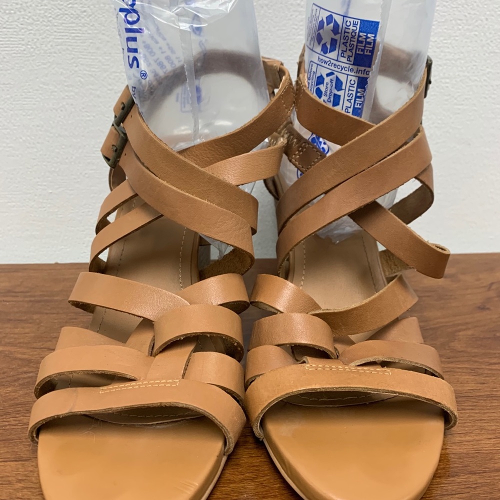 Steve Madden leather straps wedge